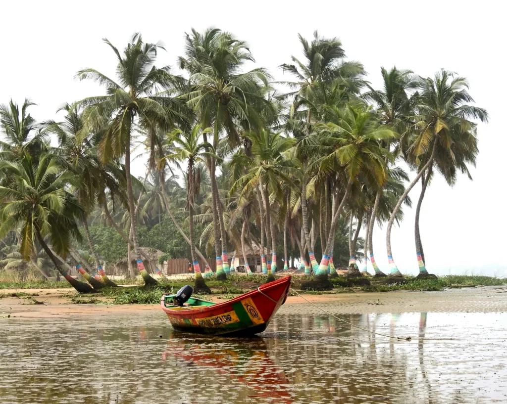 Brenu Akyinim Beach — Ghana