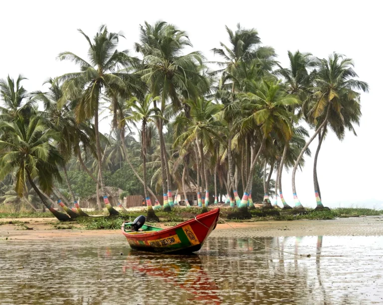 Brenu Akyinim Beach — Ghana