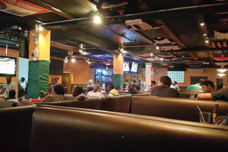 Champs Sports Bar