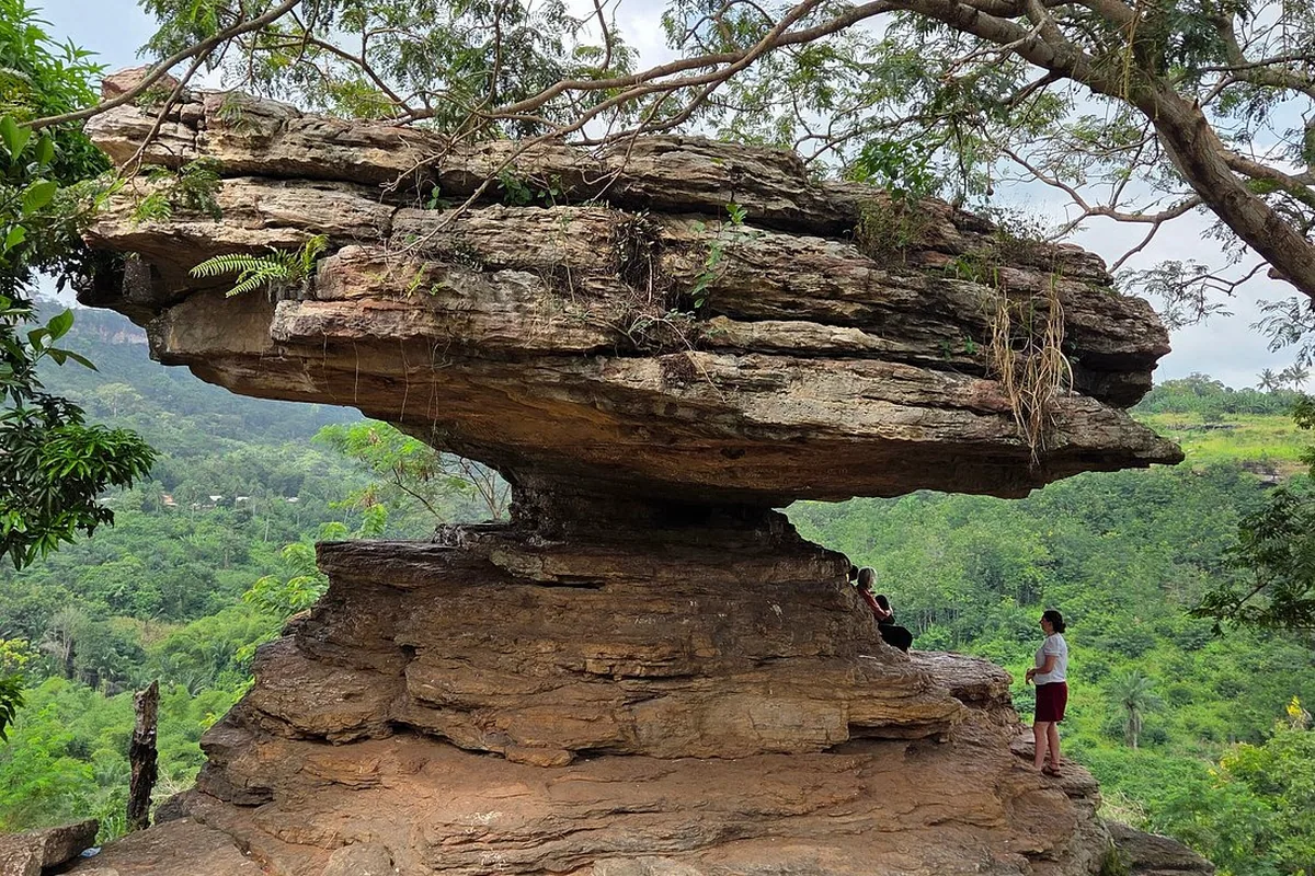 Eastern Region, Ghana: Aburi, Akosombo & Boti Falls