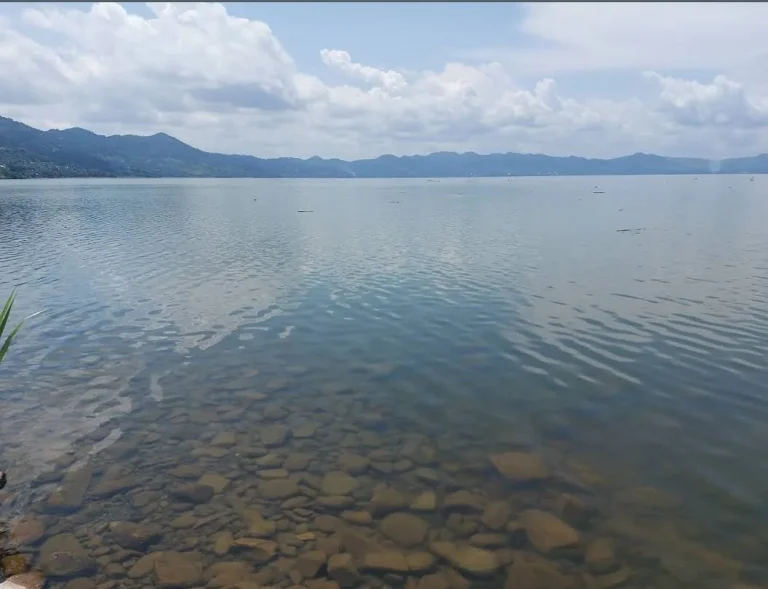 Lake Bosomtwe — Ghana