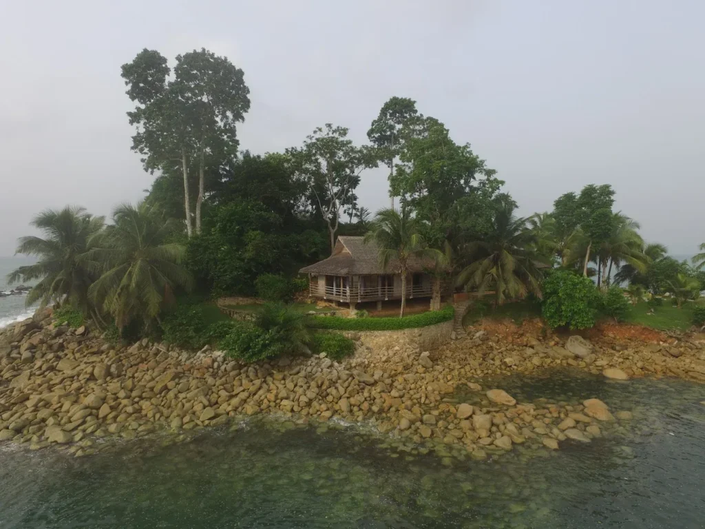 Lou Moon Lagoon — Ghana
