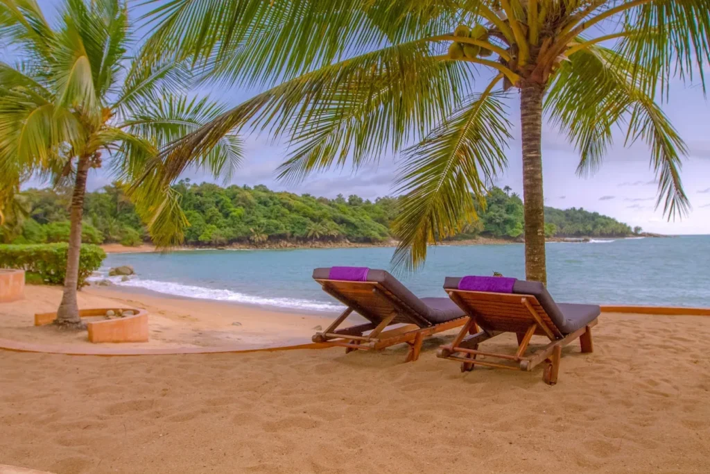 Lou Moon Lagoon — Ghana