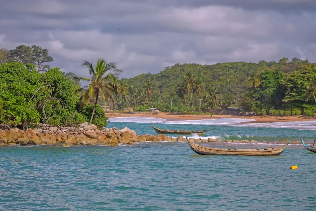 Lou Moon Lagoon — Ghana