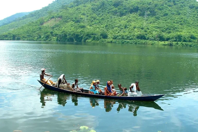 Oti Region, Ghana: Kyabobo Park & Lake Volta